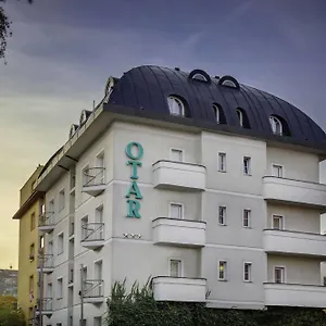 Hotel Otar, Praga